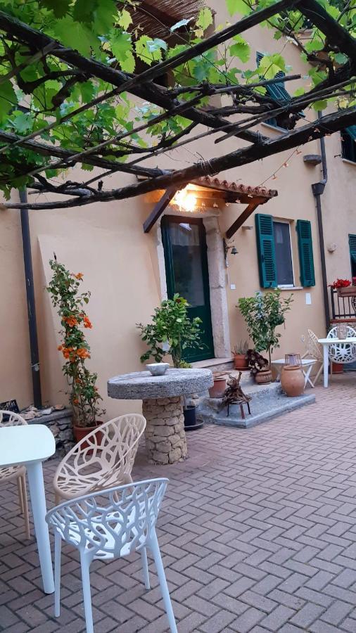 Agriturismo Alveare 菲纳莱利古雷 外观 照片