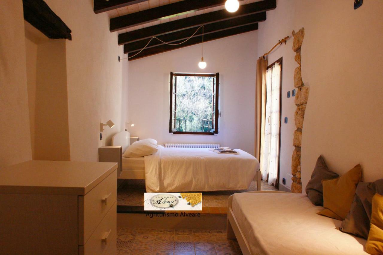 Agriturismo Alveare 菲纳莱利古雷 外观 照片